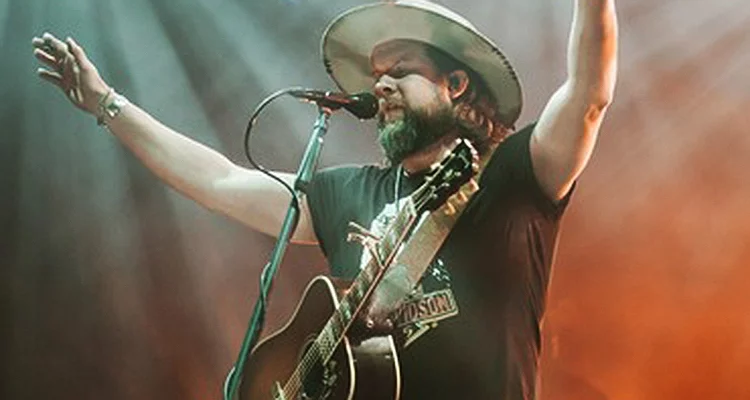 Zach Williams Announces 'I Don't Want Christmas To End Tour' | CCM Magazine Zach Williams Announces 'I Don't Want Christmas To End Tour' | CCM Magazine