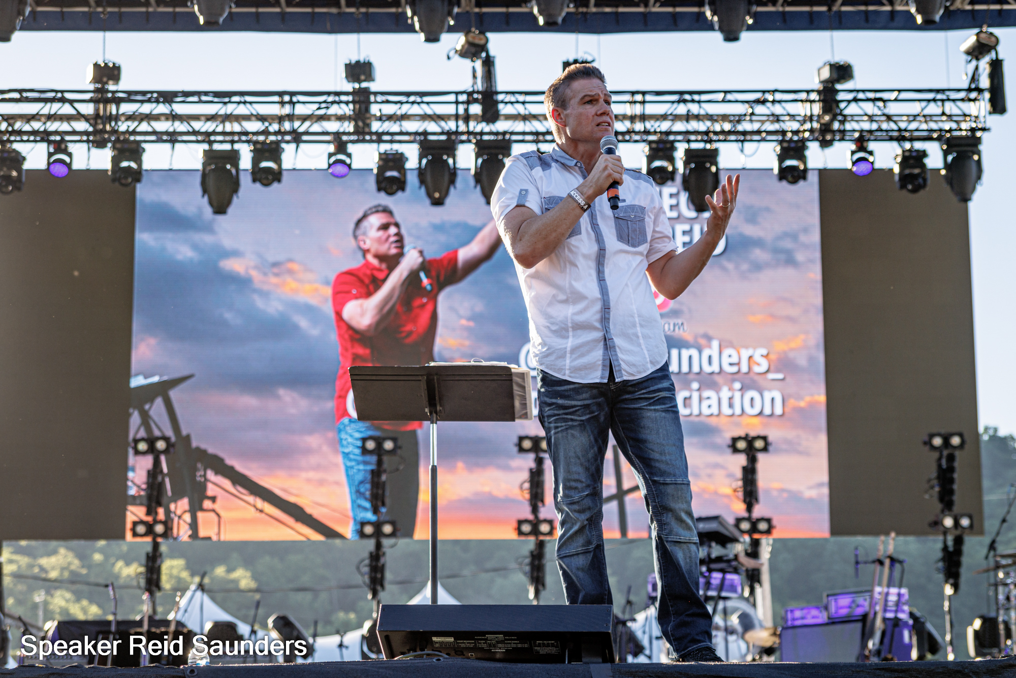 Speaker Reid Saunders Main Stage 6-30-2022 by Annette Holloway-1132