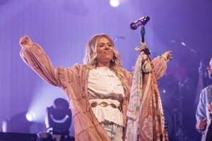 01 Anne Wilson VA Beach 10-7-2023 by Annette Holloway for CCM Mag-3246