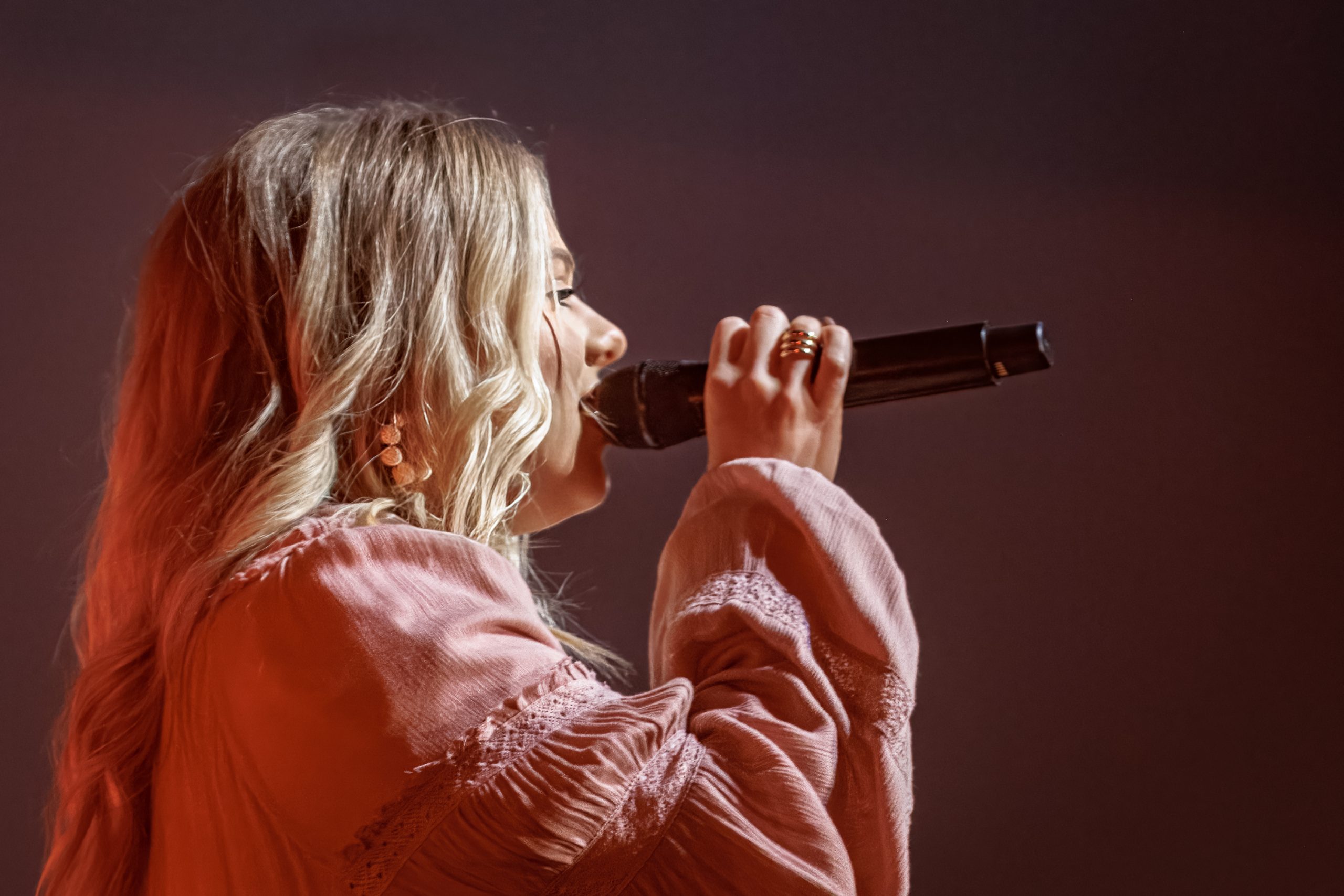 05 Anne Wilson VA Beach 10-7-2023 by Annette Holloway for CCM Mag-3338