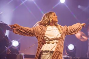 09 Anne Wilson VA Beach 10-7-2023 by Annette Holloway for CCM Mag-3201