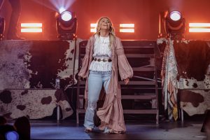 12 Anne Wilson VA Beach 10-7-2023 by Annette Holloway for CCM Mag-3382