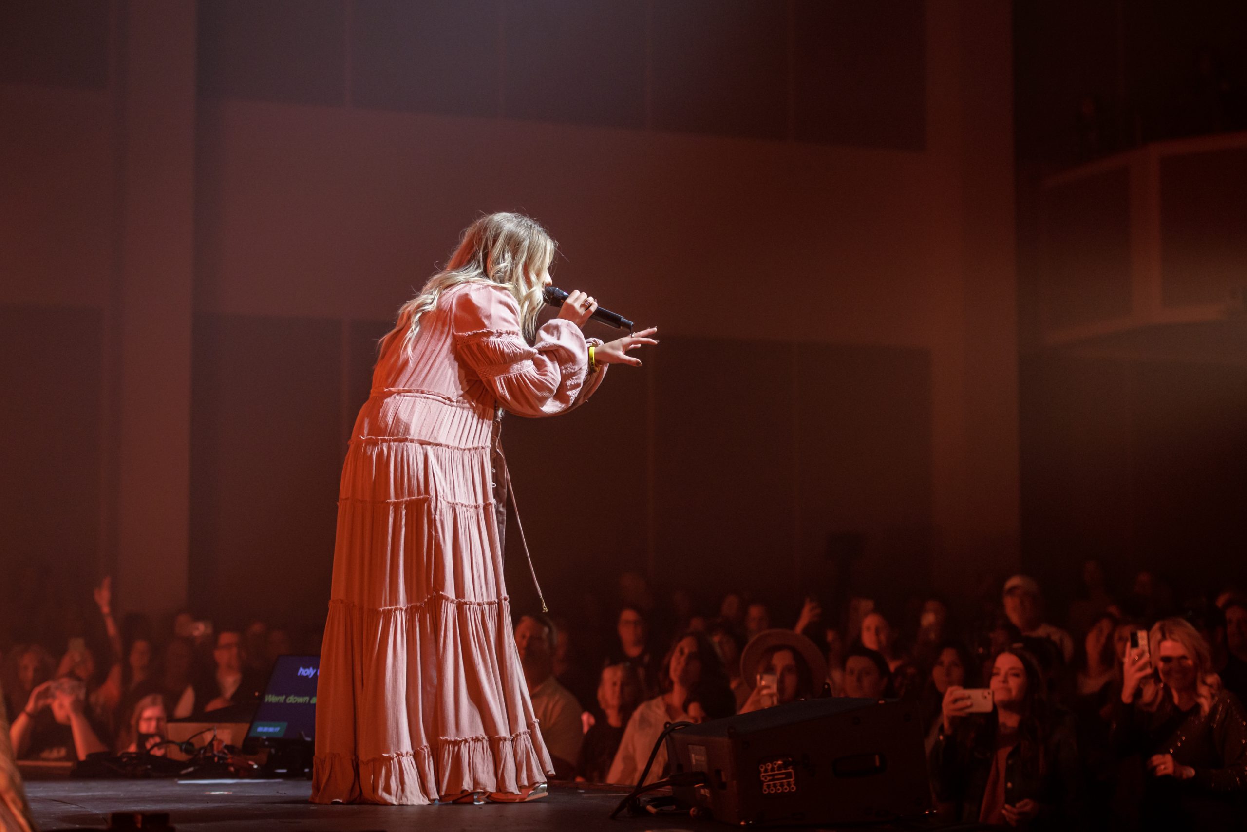 17 Anne Wilson VA Beach 10-7-2023 by Annette Holloway for CCM Mag-3310