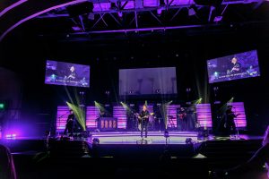 07 Chris Tomlin Hampton VA 11-2-2023 by Annette Holloway for CCM Mag-9496