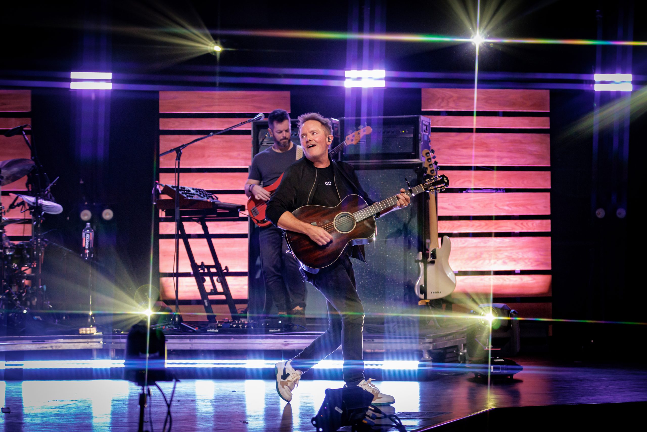 16 Chris Tomlin Hampton VA 11-2-2023 by Annette Holloway for CCM Mag-8891