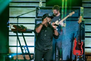 24 Chris Tomlin Hampton VA 11-2-2023 by Annette Holloway for CCM Mag-0500