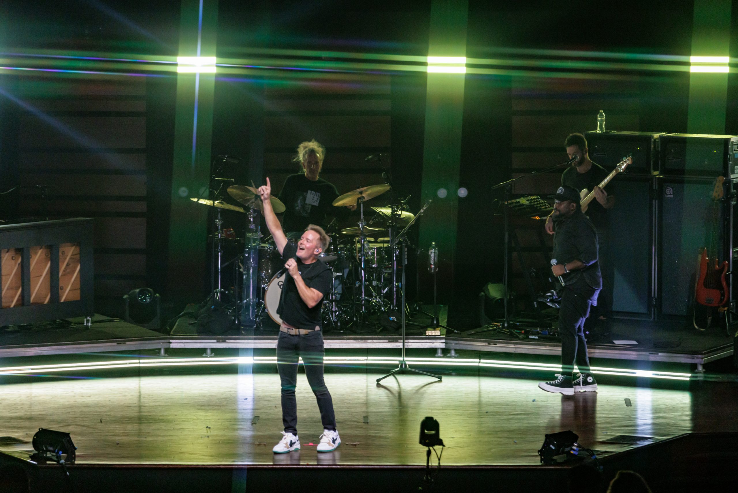 26 Chris Tomlin Hampton VA 11-2-2023 by Annette Holloway for CCM Mag-0551