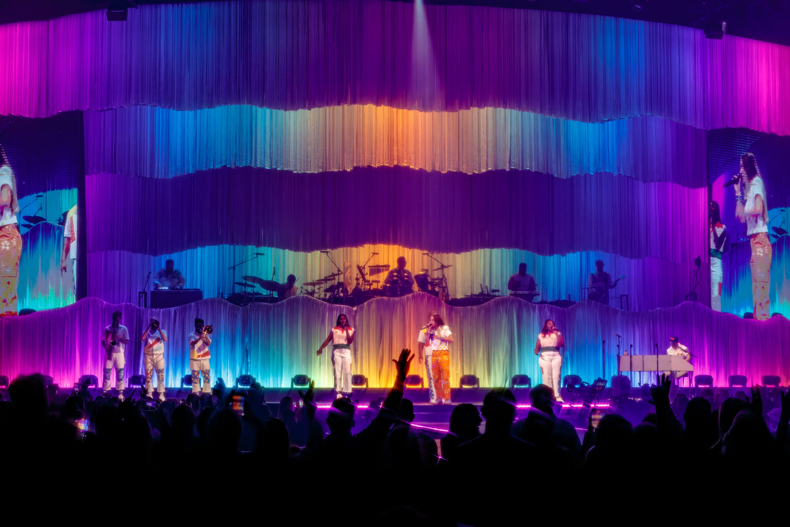 08 Lauren Daigle VA 3-16-2024 by Annette Holloway for CCM Mag-2969