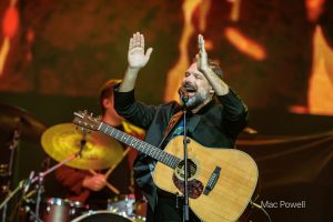 07 Mac Powell WVa 3-23-2024 by Annette Holloway for CCM Mag-6279