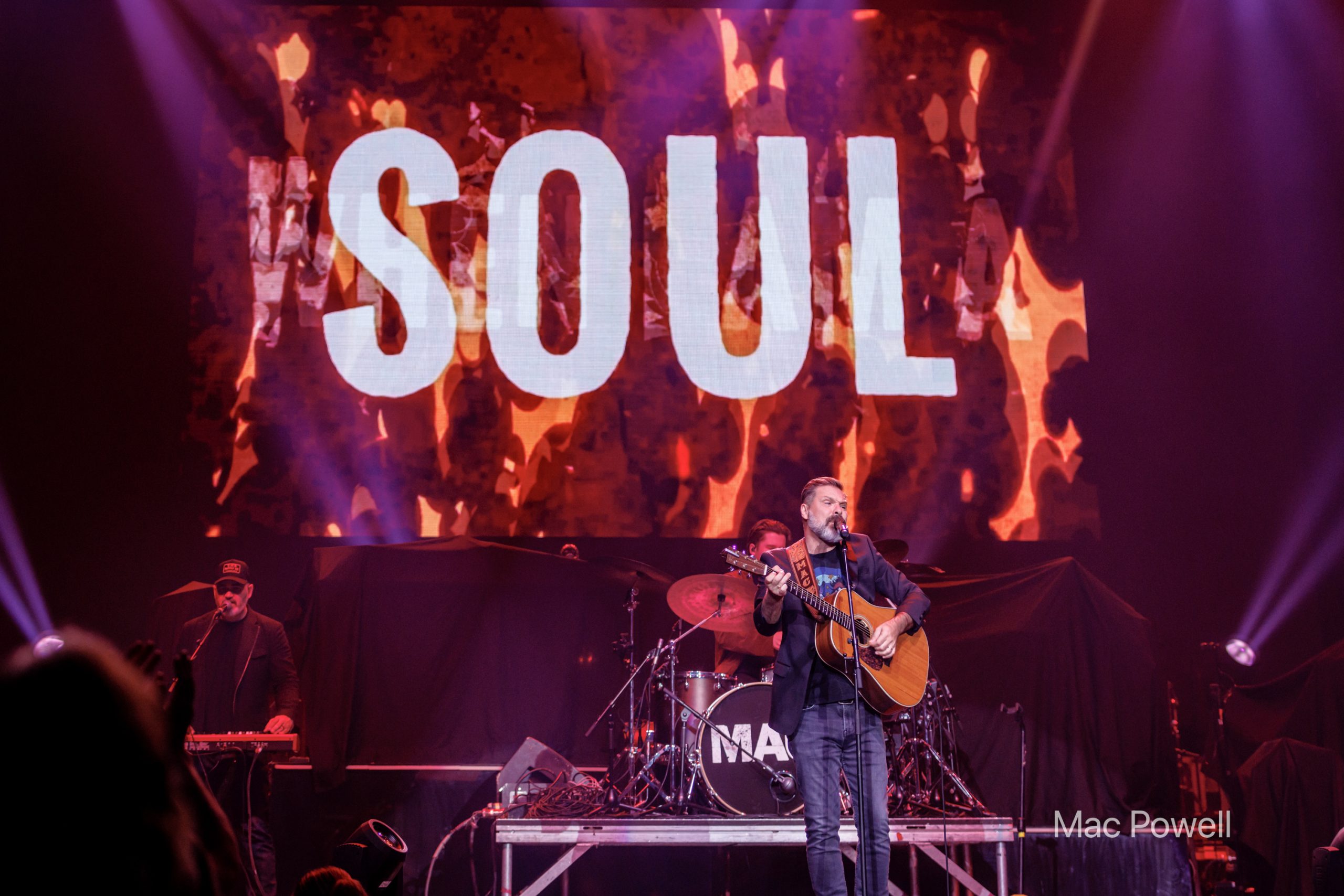 08 Mac Powell WVa 3-23-2024 by Annette Holloway for CCM Mag-6283