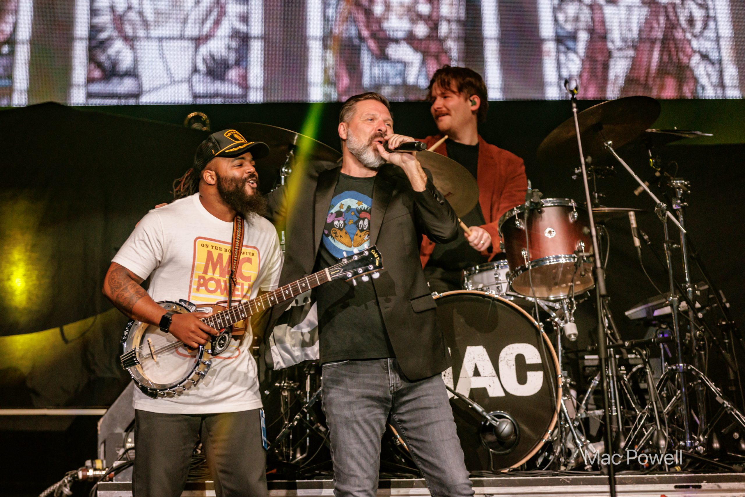 09 Mac Powell WVa 3-23-2024 by Annette Holloway for CCM Mag-6310