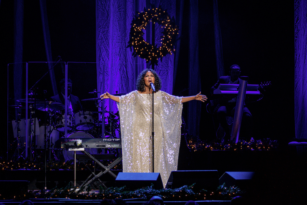 01 CeCe Winans Christmas Tour in VA 12-6-2024 by Annette Holloway-5578