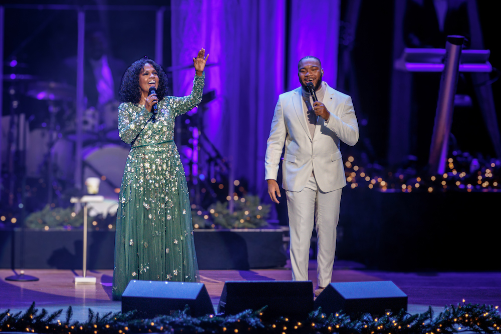 05 Roman and Debbie - CeCe Winans Christmas Tour in VA 12-6-2024 by Annette Holloway-5098