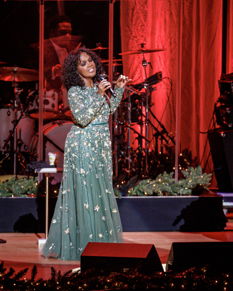 06 CeCe Winans Christmas Tour in VA 12-6-2024 by Annette Holloway-5143
