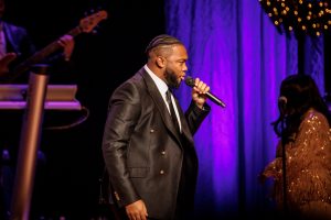 08 Roman and Debbie - CeCe Winans Christmas Tour in VA 12-6-2024 by Annette Holloway-5305