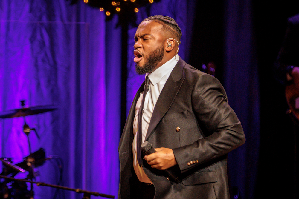 10 Roman and Debbie - CeCe Winans Christmas Tour in VA 12-6-2024 by Annette Holloway-5311