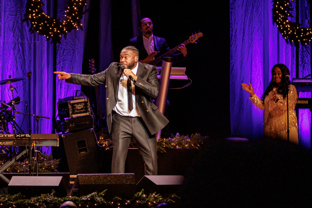 14 Roman and Debbie - CeCe Winans Christmas Tour in VA 12-6-2024 by Annette Holloway-5340