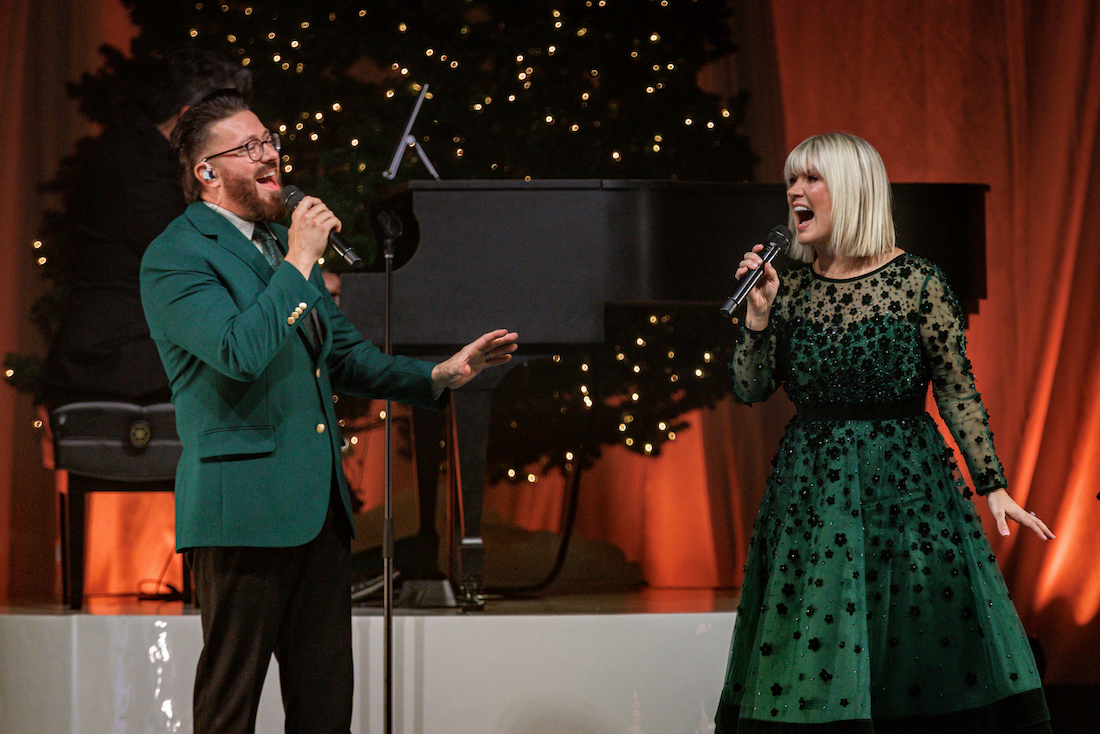 15 Grant & Gokey Christmas Tour 12-5-2024 by Annette Holloway-4601