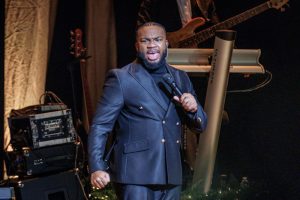 15 Roman and Debbie - CeCe Winans Christmas Tour in VA 12-6-2024 by Annette Holloway-5847