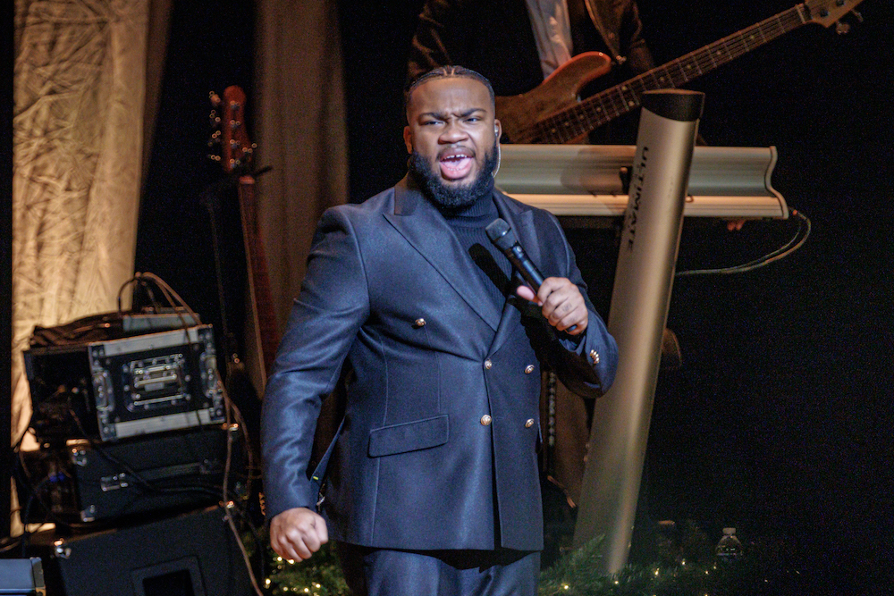 15 Roman and Debbie - CeCe Winans Christmas Tour in VA 12-6-2024 by Annette Holloway-5847