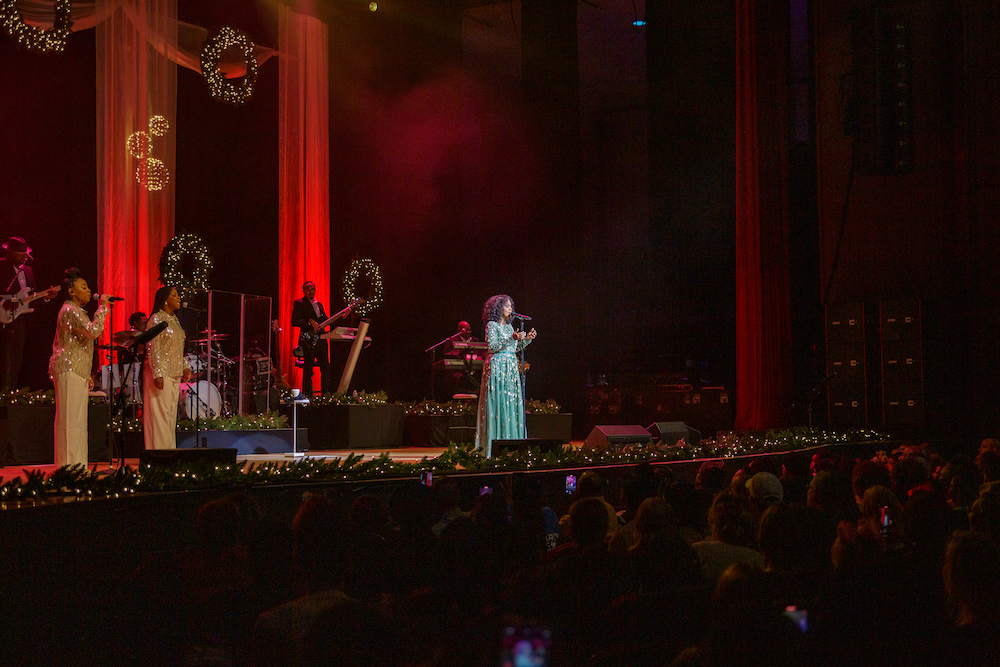 16 CeCe Winans Christmas Tour in VA 12-6-2024 by Annette Holloway-0033