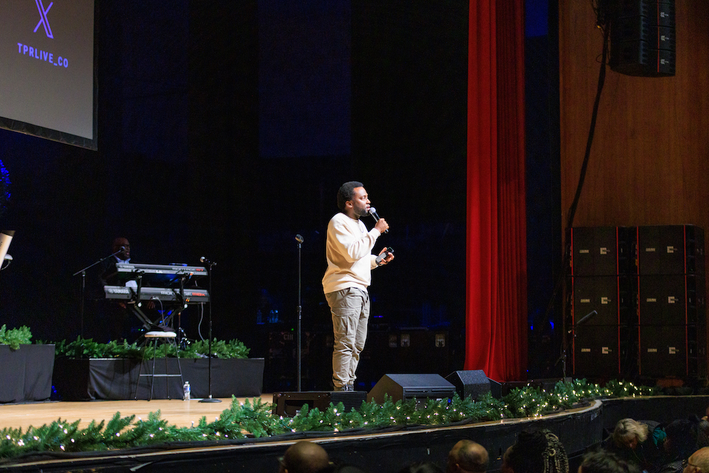 39 CeCe Winans Christmas Tour in VA 12-6-2024 by Annette Holloway-4840