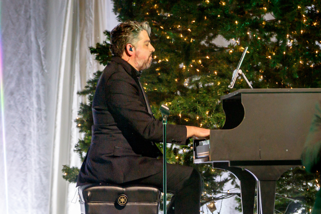 50 Grant & Gokey Christmas Tour 12-5-2024 by Annette Holloway-0119